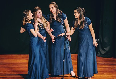 QMC-Y11-13-PerformingArts-0006_PmY.2e16d0ba.fill-628x426