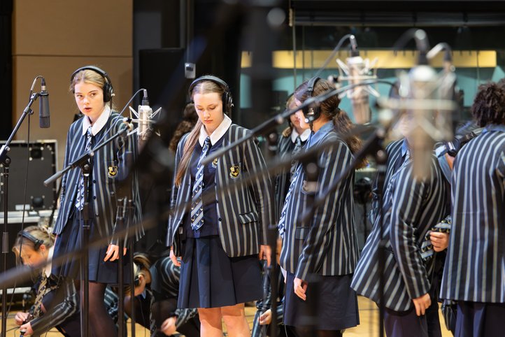 QMC - Voces Luce at Massey-100